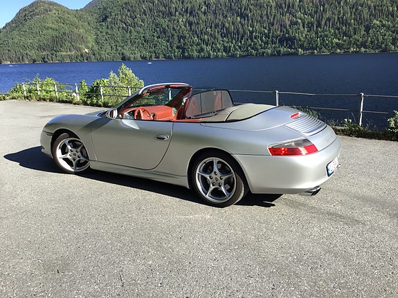 Porsche 911 2 of 5