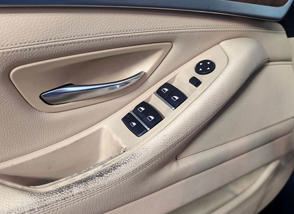 BMW 523i 26 of 30
