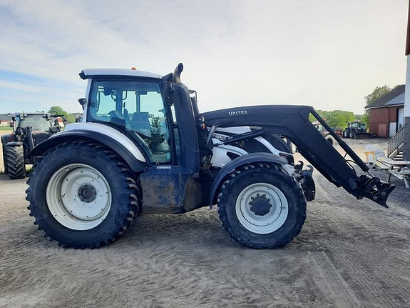 Valtra T234Dst Twin trac,fronthyd,laster 2018, kr 949 000,-