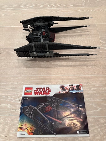 Lego Star Wars -  Kylo Ren’s Tie Fighter