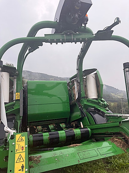 John Deere C441R kombipresse