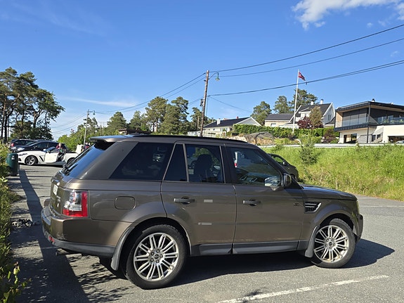 Land Rover Range Rover Sport 23 of 30