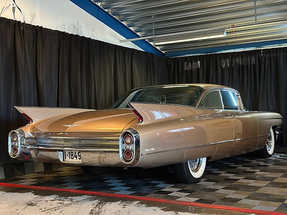 Cadillac Deville 14 of 30