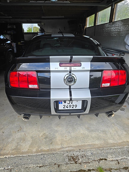 Ford Mustang 7 of 25