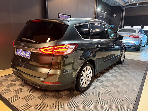 Ford S-MAX 5 of 5