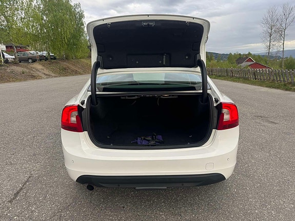 Volvo S60 9 of 30