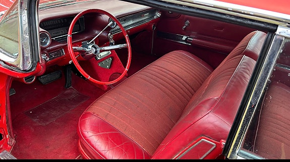 Cadillac Deville 5 of 5