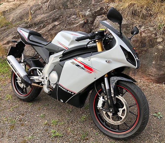 Rieju RS3 125 (Yamaha MT / YZF motor) 2 of 5