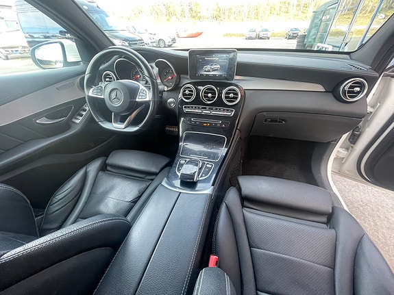 Mercedes-Benz GLC350 e 10 of 12
