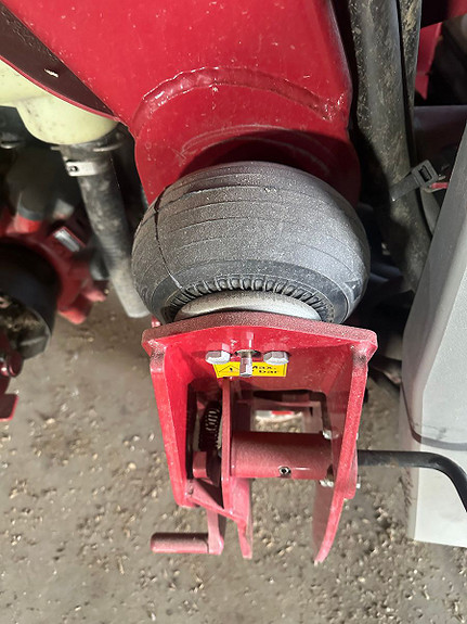Hardi Mega 1200 - 15m med fronttank 2019, kr 349 000,-