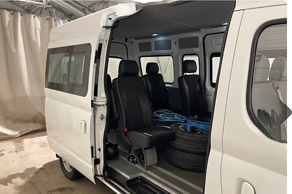 Maxus ev80 7 of 20
