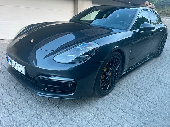 Porsche Panamera 4 of 14