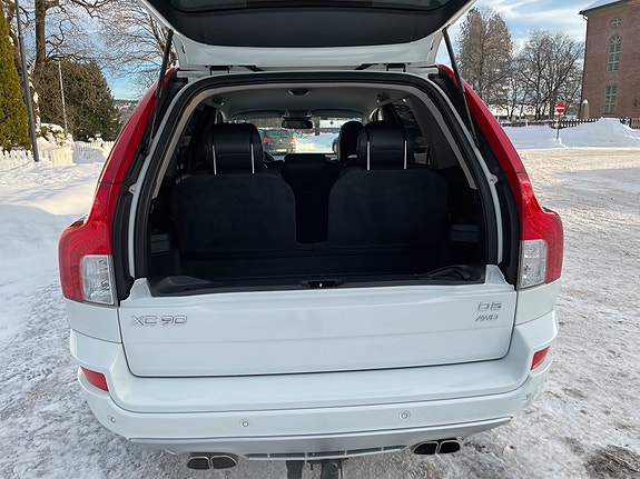 Volvo XC90 16 of 26