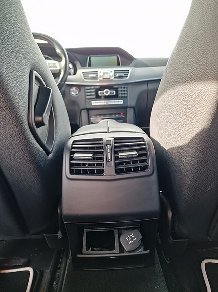 Mercedes-Benz E220 18 of 30