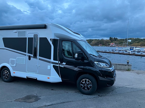 Sunlight T-68 Til Leie Sunlight 2025 modell, mye utstyr. 165 HK.  Prøv bobillivet, det er fantastisk både vår, sommer og høst. Fra kr 6900,- 16 of 30