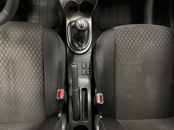 Toyota Urban Cruiser 21 of 26