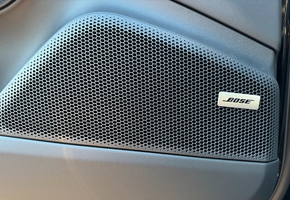 Porsche Macan 17 of 30