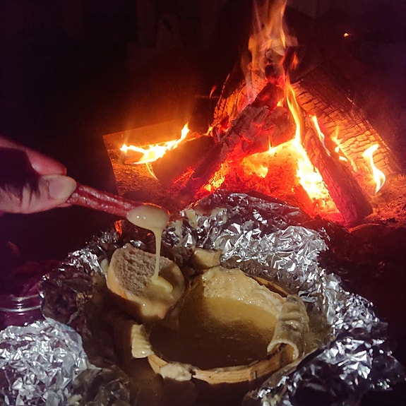 Jærsk Havsletteost - stemningsosten som varmes i ovn eller på bål