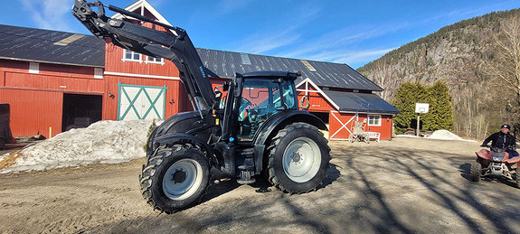 Valtra N135 2023, kr 1 250 000,-