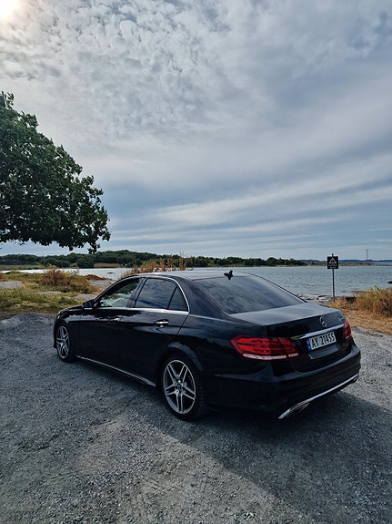 Mercedes-Benz E220 5 of 30