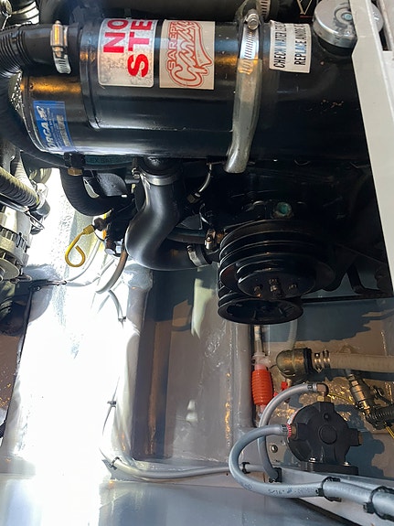 Sea Ray Sundancer 290 17 of 30