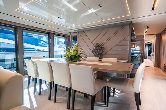 Sunseeker 100 Yacht 9 of 18