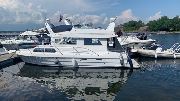 Delta 9100, strak aksel, romslig flybridge båt *ny pris 3 of 5