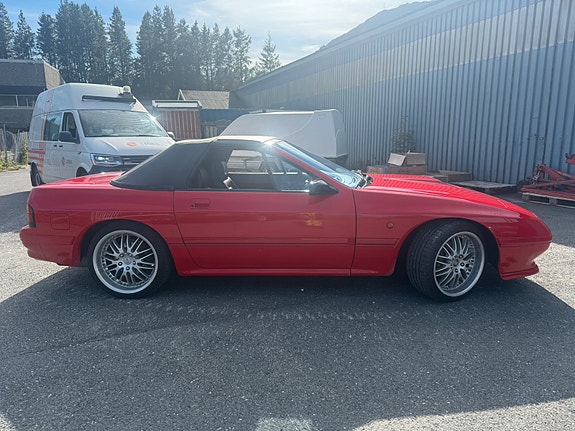 Mazda RX-7 4 of 5