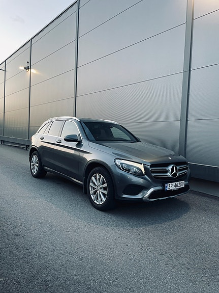 Mercedes-Benz GLC350 e 7 of 11