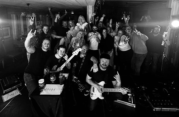 20 års jubileum hvor Rotlaus var og holdt intimkonsert! Et minne for minnebøkene.