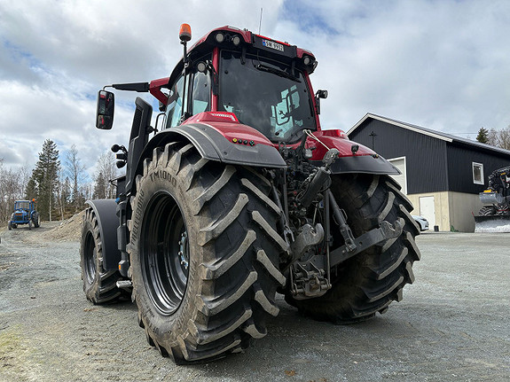 Valtra Q305 2023, kr 2 249 000,-