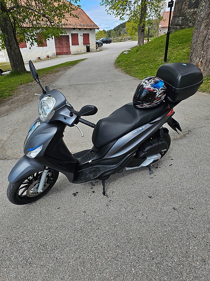 Piaggio Medley 125 3 of 10