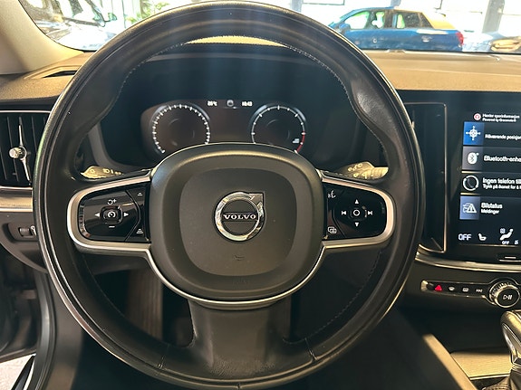 Volvo V60 Cross Country 16 of 30