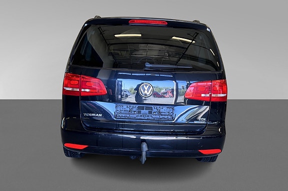 Volkswagen Touran 5 of 5