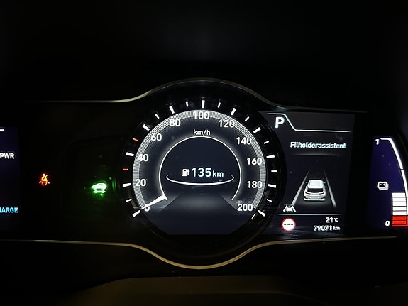 Hyundai Kona 17 of 25