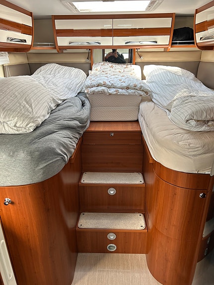 Mobilvetta K-Yacht Tekno Line 85 | lav km | ny reg. reim 24/4-26 | fukt- og gasstestet 7/8-25 | meget velholdt | enkle senger og senkeseng 29 of 30