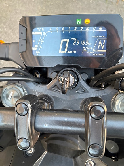 Honda CB 125 R 13 of 15