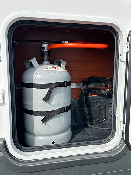 Mobilvetta K-Yacht Tekno Line 85 | lav km | ny reg. reim 24/4-26 | fukt- og gasstestet 7/8-25 | meget velholdt | enkle senger og senkeseng 13 of 30