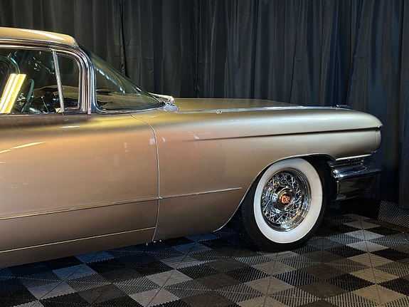 Cadillac Deville 21 of 30