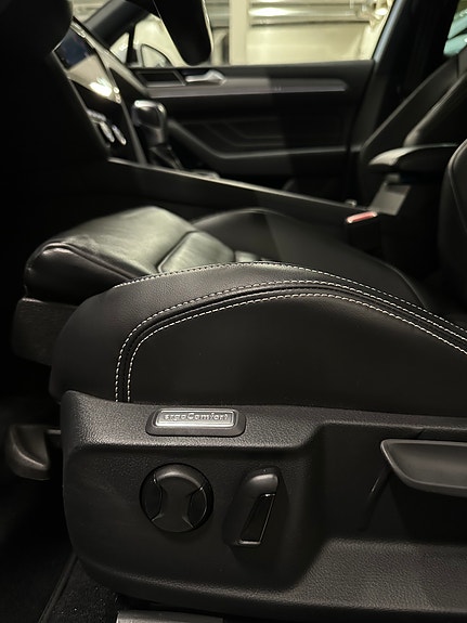 Volkswagen Passat 8 of 28