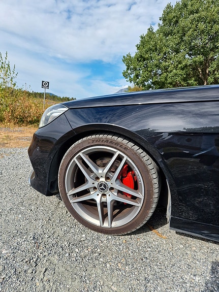 Mercedes-Benz E220 20 of 30
