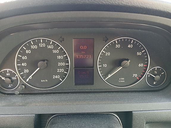 Mercedes-Benz A150 15 of 16