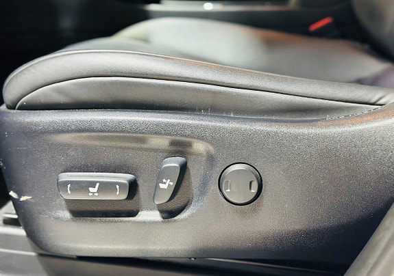 Toyota Mirai 20 of 30