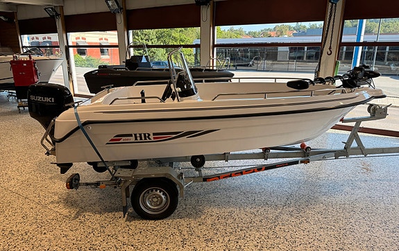 HR 460 Fishing med Force Kraken trolling motor og kastedekk.