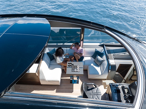 Sunseeker Predator 65 11 of 24
