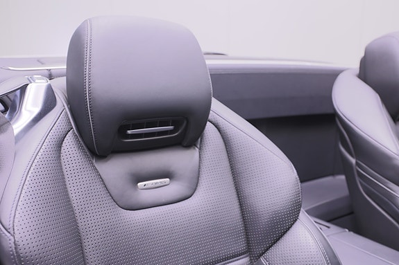Mercedes-Benz SL63 13 of 29