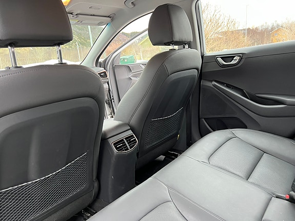 Hyundai IONIQ 9 of 15
