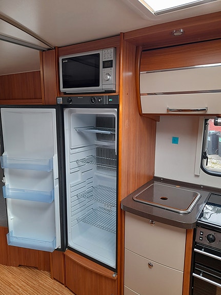 Adria Alpina 743 UT 9 of 14