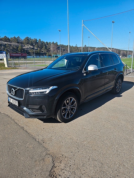 Volvo XC90 10 of 21