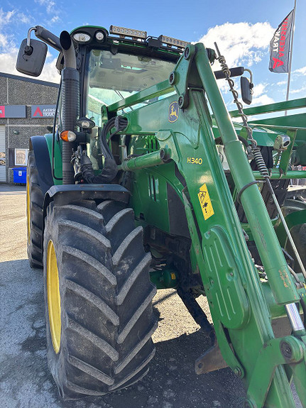 John Deere 6125R 50 KM, Trinløs, GPS ready, laster 2013, kr 749 000,-